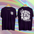 CAMISETA OVERSIZED JESUS IS STILL KING Roxo/Preto/Branco