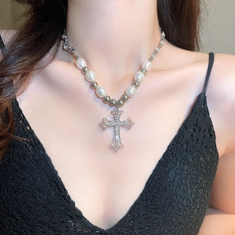COLAR DE PÉROLA PEARL ZIRCON COM TERÇO CRISTÃ