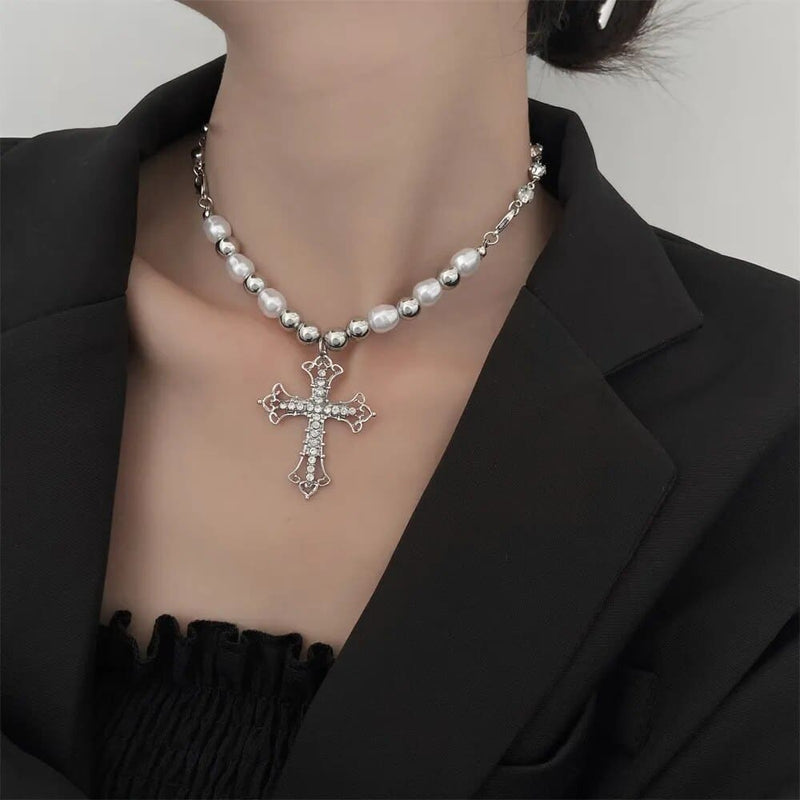 COLAR DE PÉROLA PEARL ZIRCON COM TERÇO CRISTÃ