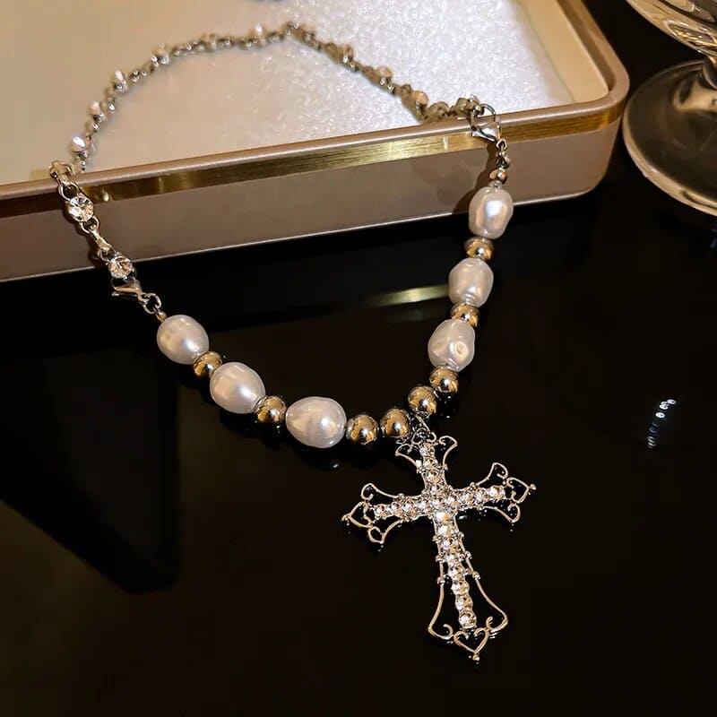 COLAR DE PÉROLA PEARL ZIRCON COM TERÇO CRISTÃ