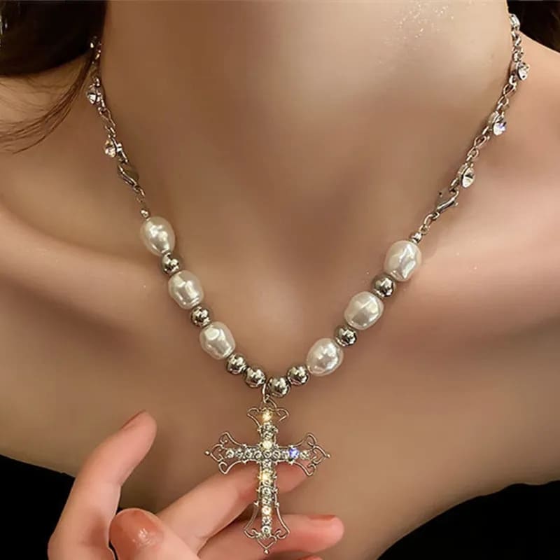 COLAR DE PÉROLA PEARL ZIRCON COM TERÇO CRISTÃ